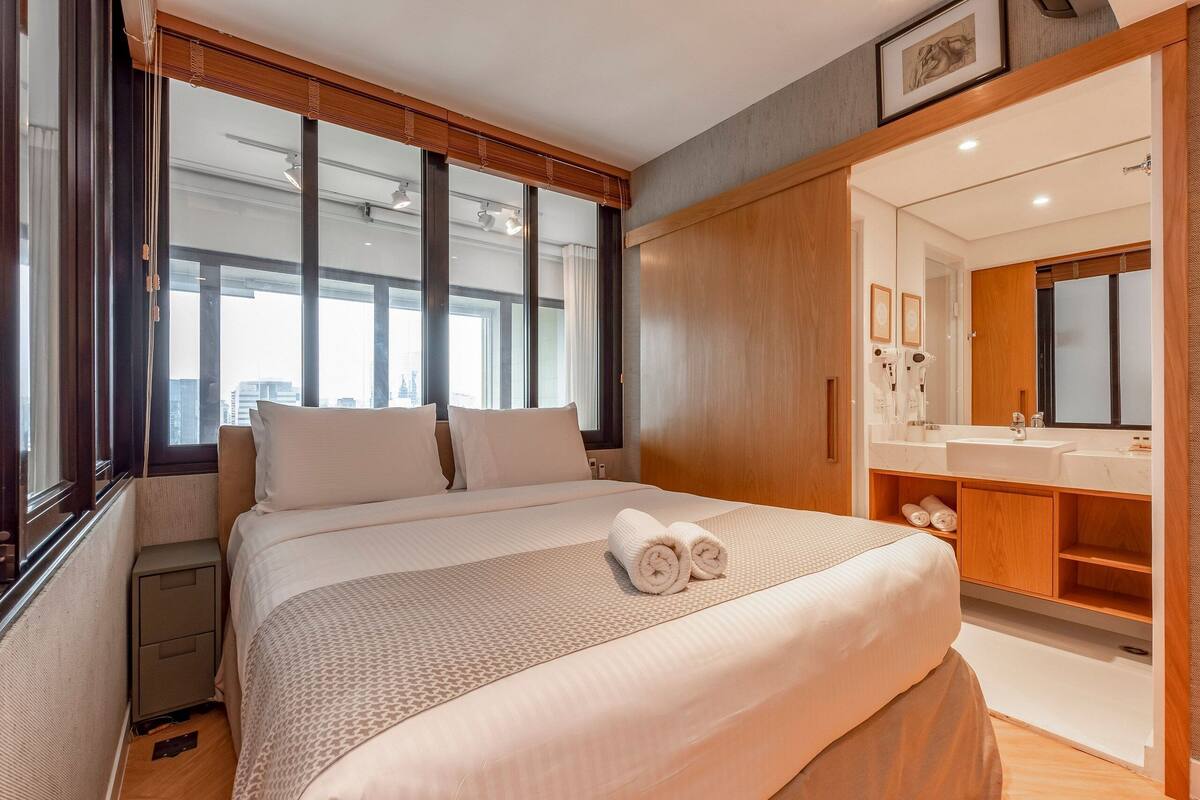 Quarto casal superior | 1 quarto, Wi-Fi de cortesia, roupa de cama