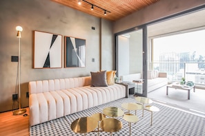 Superior Double Room | Living area