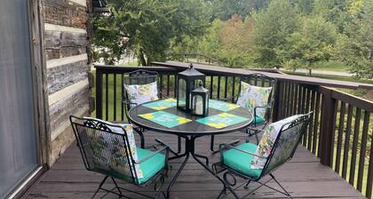 Log Cabin on Main St. In the ❤️ of Winston Salem. Sleeps 4 comfortably.