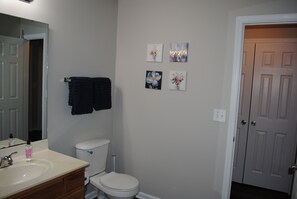 Towels, soap, shampoo, toilet paper