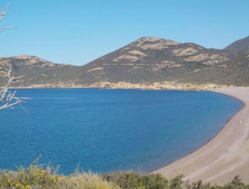 Appart climatisé, piscine chauffée, wifi, 2 chambres, 7 min plage, 1 min rivière