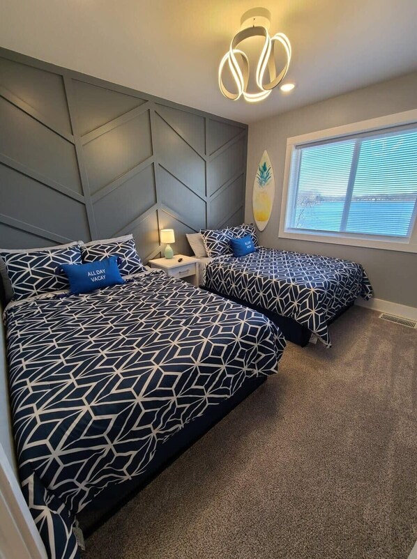 4 bedrooms, desk, iron/ironing board, travel crib