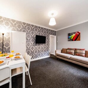 Interior - Cedar Tree (Croydon)