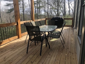 Outdoor dining - Sunrise Mountain View Getaway Walking Trail & Hot Tub 10 Minutes To Ellijay (Ellijay)