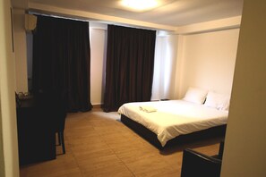 Comfort Room, 1 Double Bed | Premium bedding, free WiFi, bed sheets - Occidental Wise Transit Hotel (Bucharest)