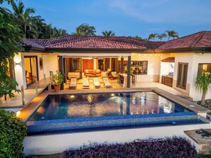 Pool - Casa Buena Vista – 4-Bedroom Villa with Infinity Pool & Panoramic Views, Playa Hermosa (Playa Hermosa)