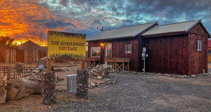 Sunflower Cottage Stellarscape @Triple View Tiny's