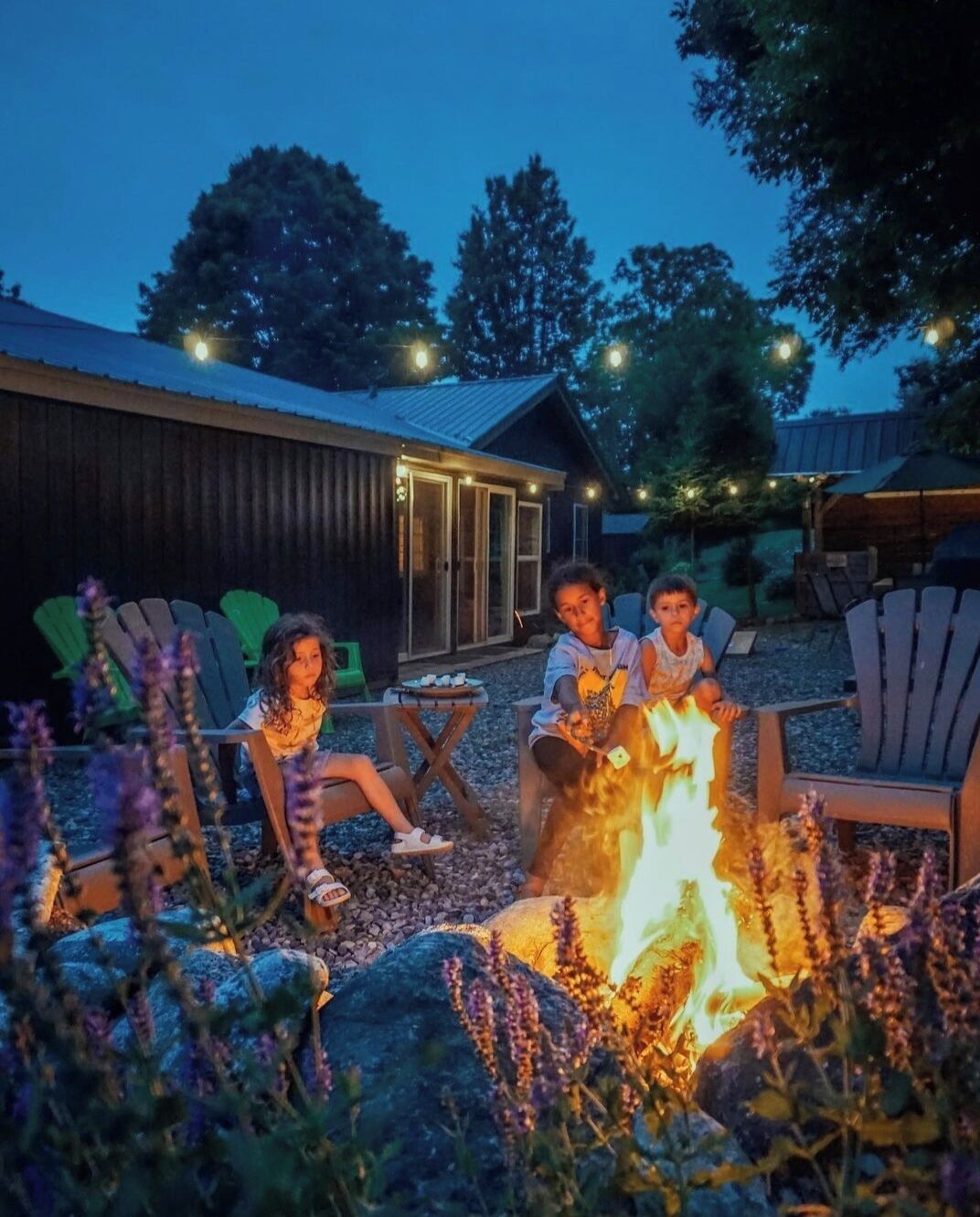 Pet Friendly Cabin by Lake George-Game Room-10 min to Gore Mt- Hot Tub this Sept