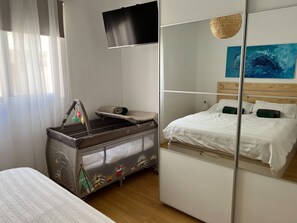 1 slaapkamer, reisbedje, gratis wifi, beddengoed