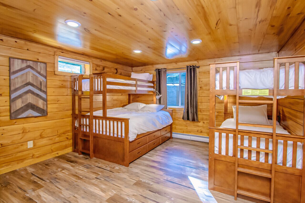 Desk, iron/ironing board, travel cot, free WiFi