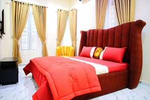 4 bedrooms, WiFi - Comfort Haven 4 Bedroom Standalone VIP Duplex at Orchid Road Lekkii (Lekki)