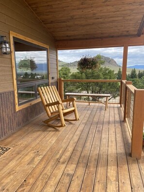 Terrace/patio - Little Juniper Cabin (Ennis)
