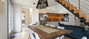 Cosy Blue House in the heart of the forest, rated 4* Private gym in accommodation