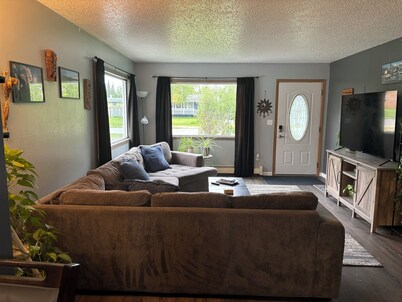 3 bedroom close to river and beach.