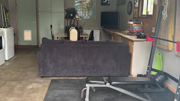 TV, DVD player