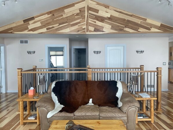 Smart TV, DVD player, video library, offices