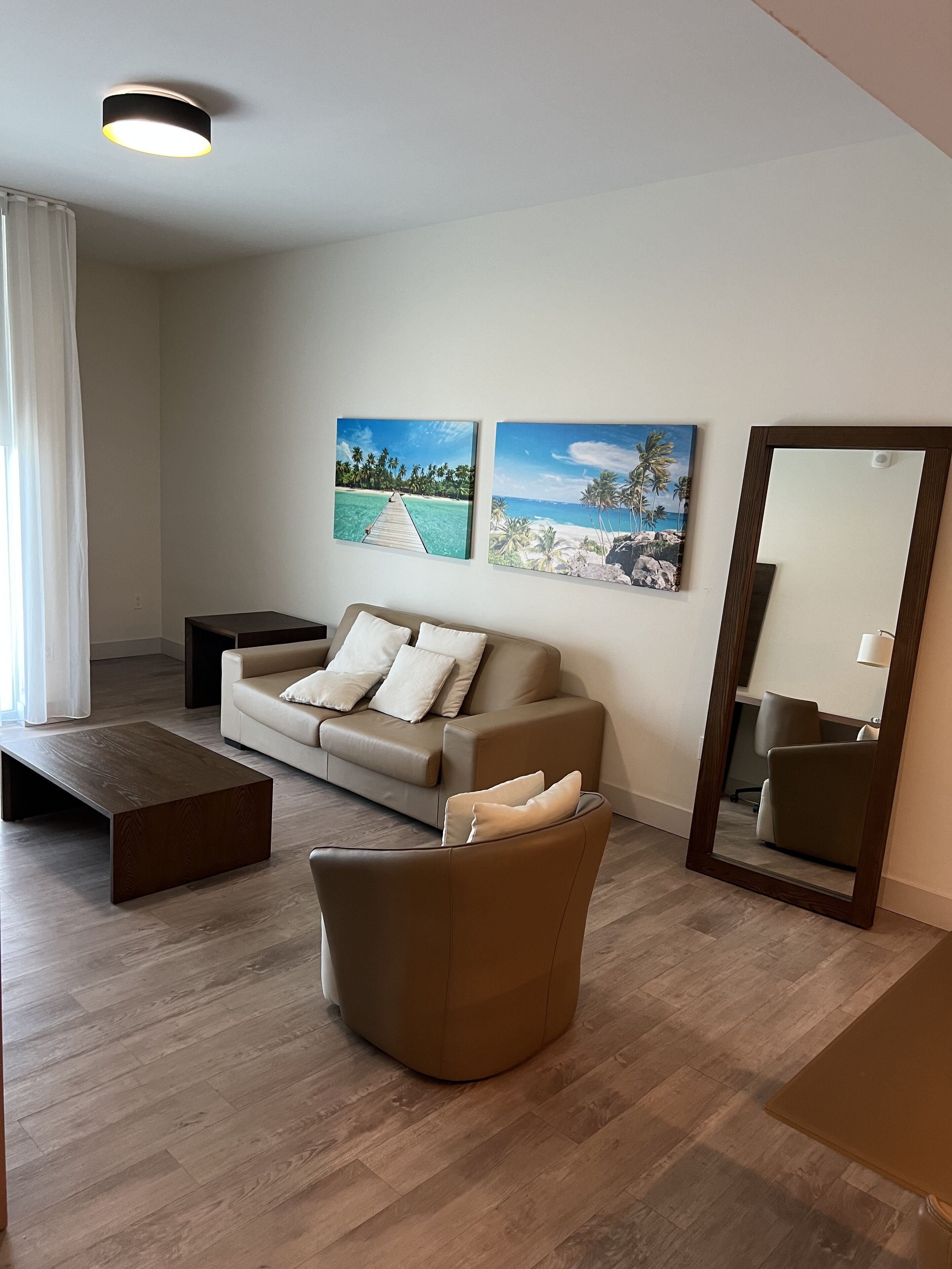 COSTA HOLLYWOOD PRIVATE SUITES - C