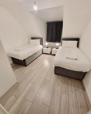 2 chambres, bureau, Wi-Fi, draps fournis