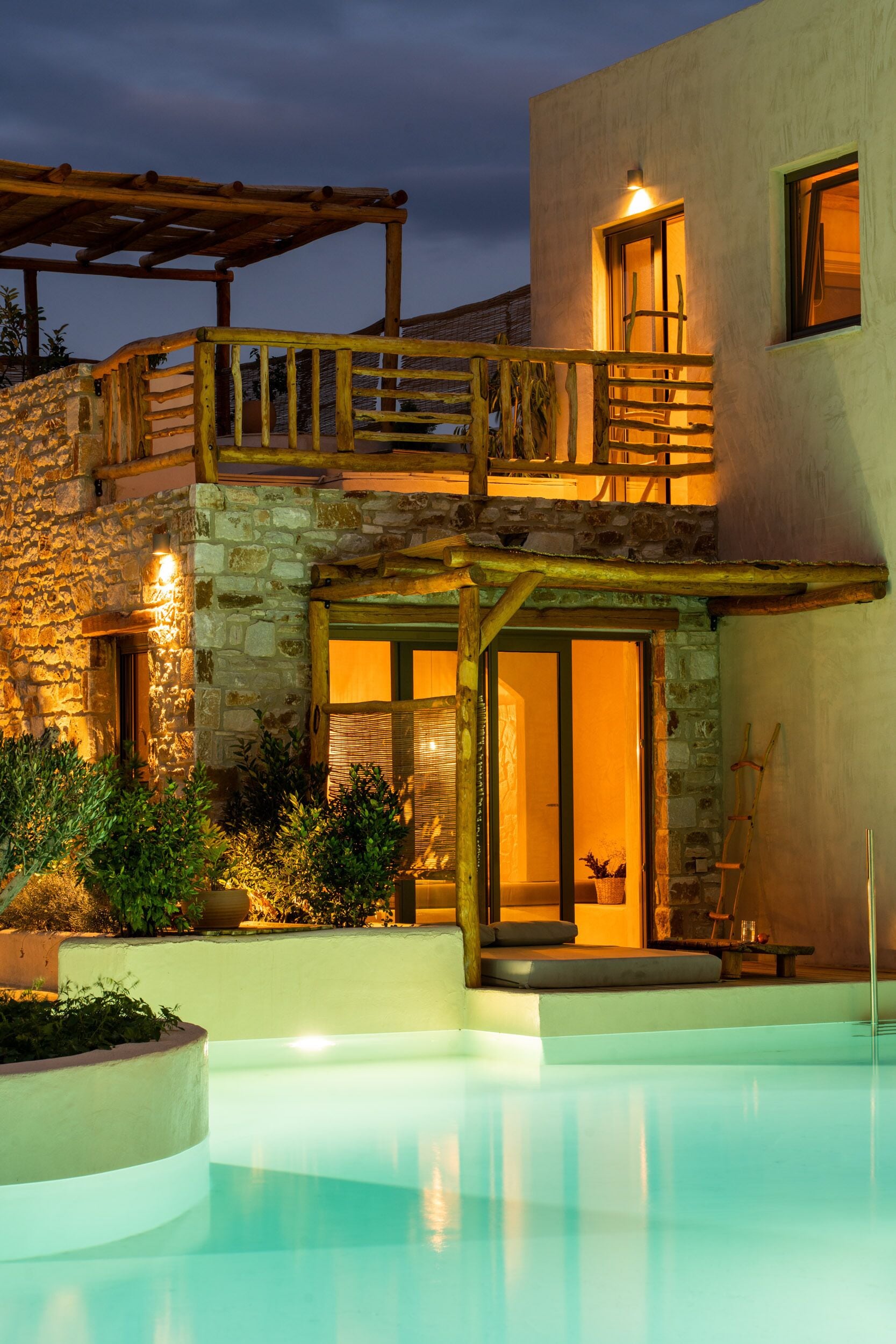 Deluxe Suites | Bathtub | Swim Up | Exterior