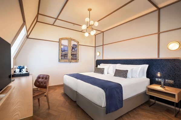 Deluxe Room | Egyptian cotton sheets, premium bedding, minibar, in-room safe - Canfranc Estación, A Royal Hideaway Hotel - Gran Lujo (Canfranc)