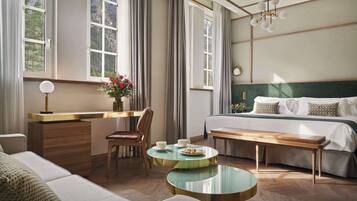 Deluxe kamer (Superior) | Lakens van Egyptisch katoen, luxe beddengoed, een minibar