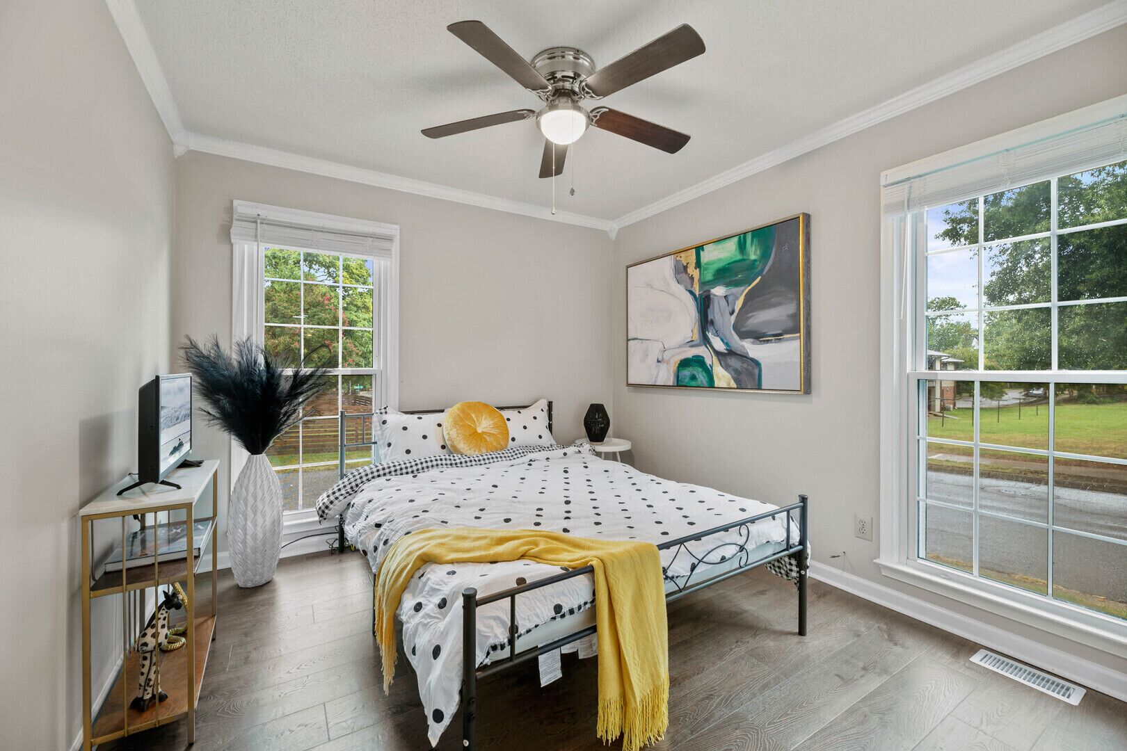 4 多间卧室、WiFi