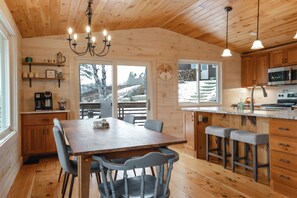 Fridge, microwave, oven, stovetop - Rangeley Lake House with lake access & views, Saddleback 15min, outdoor paradise (Rangeley)