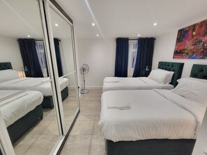 4 bedrooms, WiFi, bed sheets