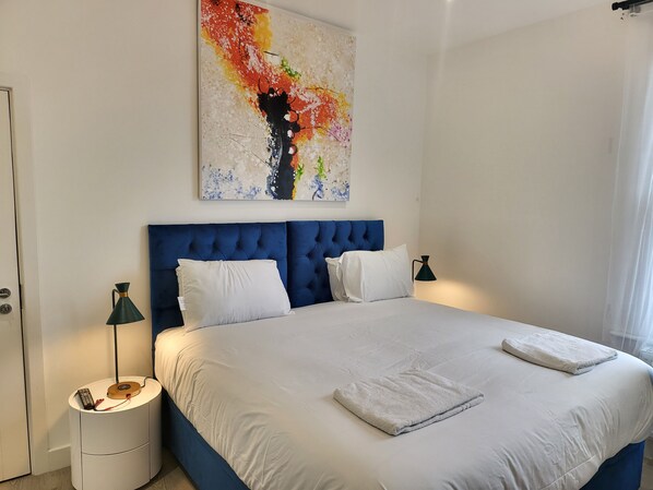 4 bedrooms, WiFi, bed sheets