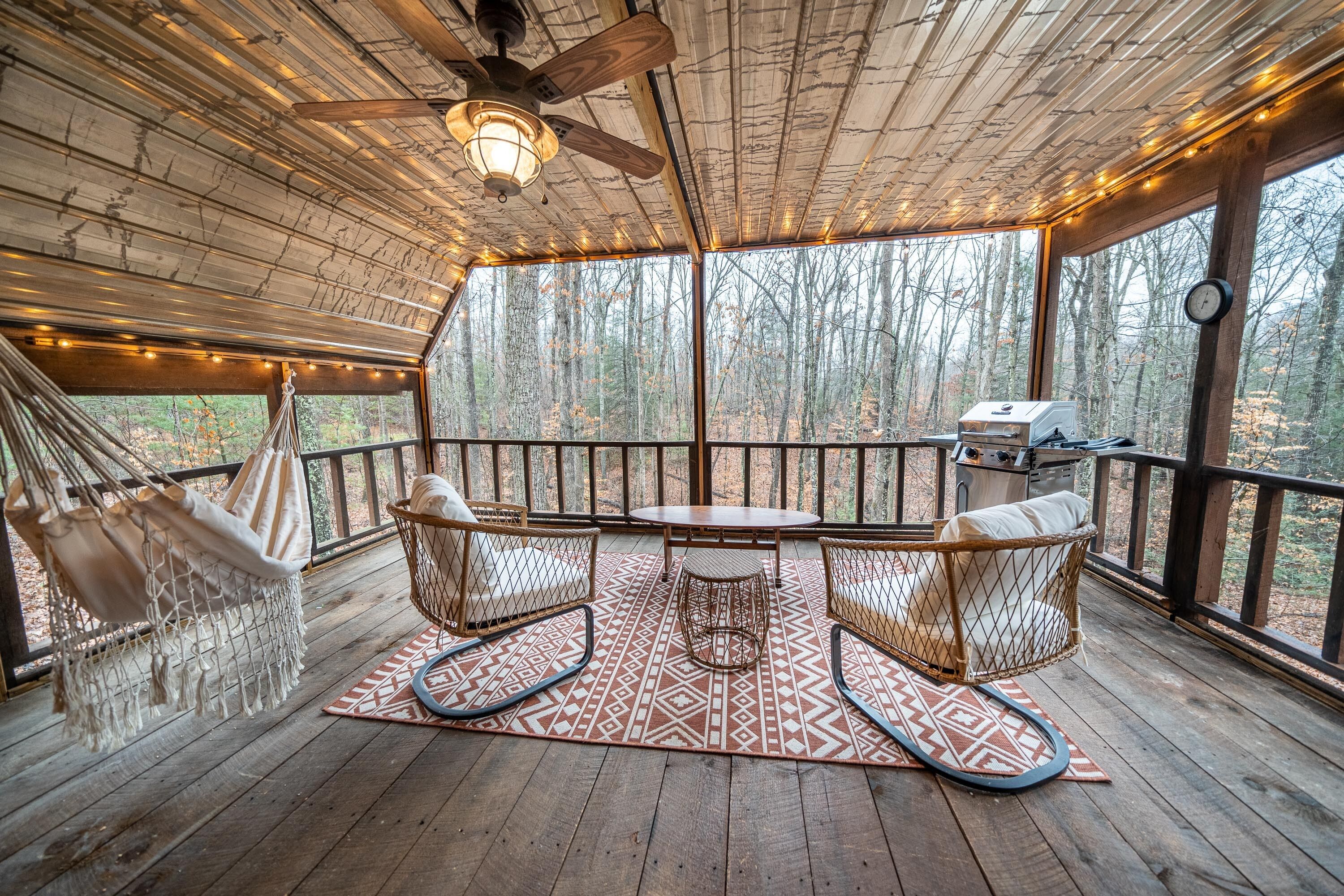 LUXE A-frame Cabin w/ AMAZING Porch- Near Cave Run Lake/DBNF/RRG 