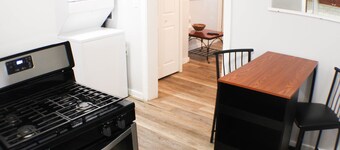 California Ave Quarters-2 Bedroom w/ Easy Parking!