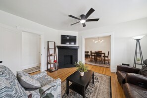 TV, fireplace, offices