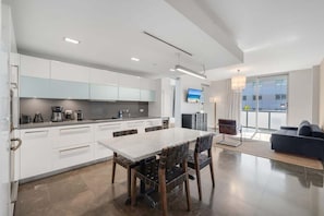 Interior - Luxury Suite w/ Rooftop Pool • Beach Steps Away (Miami Beach)