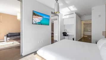 1 slaapkamer, een bureau, een strijkplank/strijkijzer, wifi