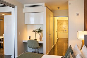 Workspace and en-suite bathroom - Luxury Suite w/ Rooftop Pool • Beach Steps Away (Miami Beach)