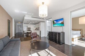 TV, offices - Luxury Suite w/ Rooftop Pool • Beach Steps Away (Miami Beach)