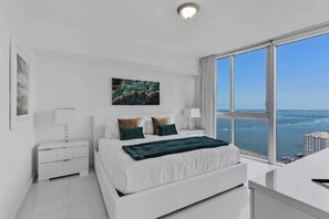 2 chambres, fer et planche à repasser, Wi-Fi, draps fournis