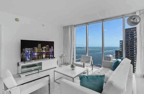 Télévision, espaces bureaux