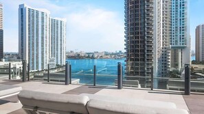 Property grounds - Icon Brickell W Hotel | Skyline View 1BR Suite (Miami)