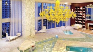 Pool - Icon Brickell W Hotel | Skyline View 1BR Suite (Miami)