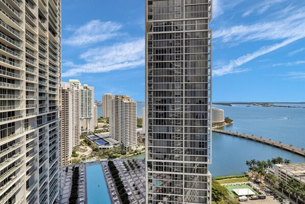 Icon Brickell and the pool deck