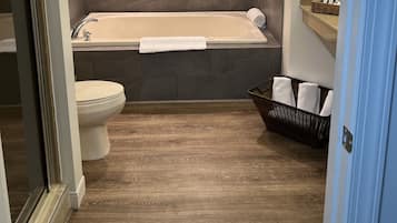 Lyxtoalettartiklar, hÄrtork, handdukar och tvÄl