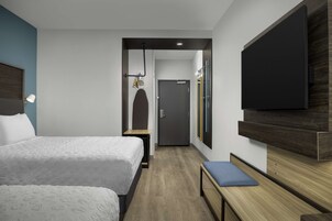 客房, 2 张大床 | 办公桌、笔记本电脑工作区、遮光窗帘、熨斗/熨衣板