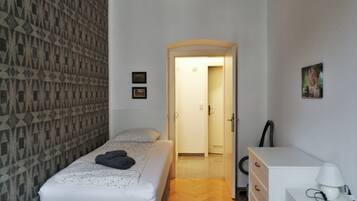 1 Schlafzimmer, BĂŒgeleisen/BĂŒgelbrett, kostenloses WLAN, BettwĂ€sche