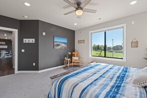 2 bedrooms, iron/ironing board, travel crib, free WiFi