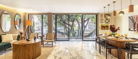 Premium Apartment | Dining room