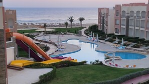 Outdoor pool - Modern Large Condo by Beach in Oyster Bay Resort Red Sea Egypt Marsa Alam (Red Sea Governorate)