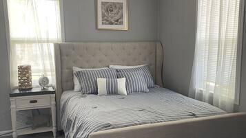 2 soverom, reiseseng for barn, wi-fi (inkludert) og sengetøy