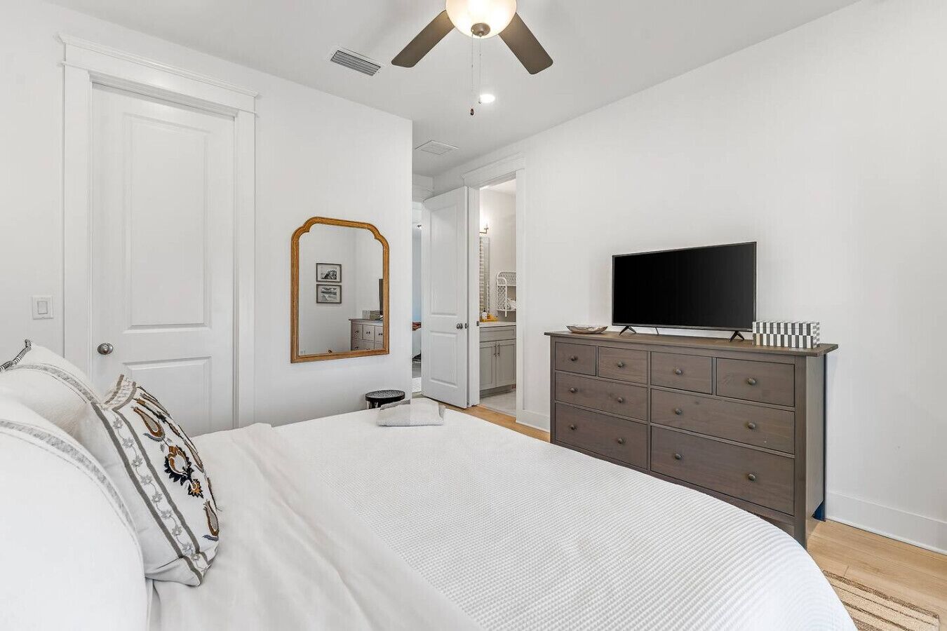 Iron/ironing board, travel crib, free WiFi, bed sheets