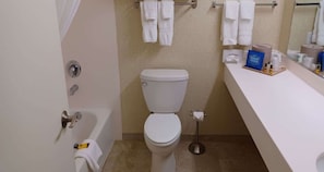 Kostenlose Toilettenartikel, Haartrockner, Handtücher, Seife